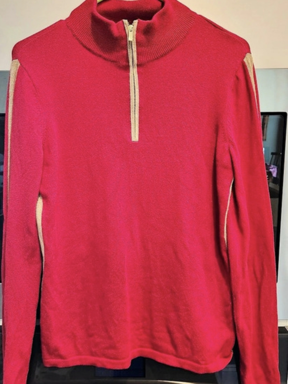 Jones New York Quarter-Zip Pullover in Red And Gold Size Medium